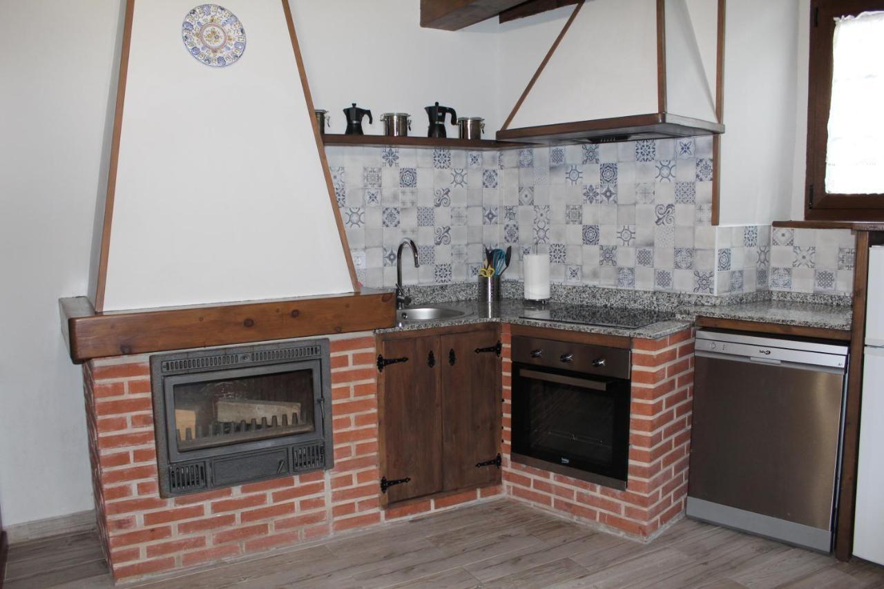 Vivienda Vacacional La Casina de Tina - Casas de los Picos Mier Exterior foto